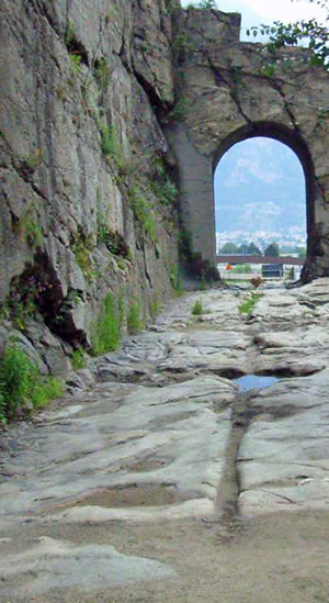 Roman_road Roman road
